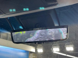 【デジタルインナーミラー】後席の大きな荷物や同乗者で後方が確認しづらい時でも安心!カメラが撮影した車両後方の映像をルームミラー内に表示。クリアな視界で状況の確認が可能です!