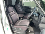 長時間の運転でも疲れにくいシートです。