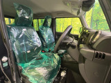 運転席シート廻りは使用感も少なく、良好な状態となっています。丁寧に使われていたことがよくわかりますね。