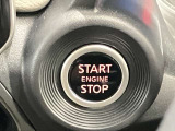 【プッシュ式エンジン】プッシュ式エンジンスタートでブレーキを踏んでボタンを押すだけでエンジン始動がスムーズ!!鍵をカバンに入れているだけでエンジンの始動が可能★とても便利な機能です