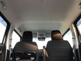 天井も綺麗です☆私は中古車を見るときに天井を良く見るようにしています☆ここが綺麗な車は車内が綺麗なことが多いです☆