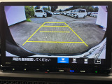 駐車時の安全確認をサポートするバックカメラも使用できます。