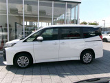 両側パワースライドドア付きだから、狭い駐車スペースなどでの 乗り降りラクラク!小さなお子さまのいるご家庭には嬉しい装備。