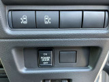 オートスライドドアは、運転席前にあるスイッチの操作でもオート開閉ができ、とても便利です。