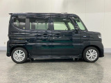 後席両側スライドドア☆開け閉めの際に隣の車や壁にぶつける心配もありません。
