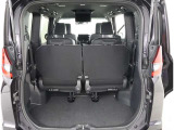 広々としたラゲージスペースを備えています。大きなものや長さのある荷物もしっかりと積み込めます。