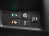 ◆パーキングセンサーシステム◆車庫入れの時などに近くに障害物がある場合、障害物までの距離を音で知らせてくれます。
