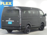 【新車/ハイエースワゴンGL/オリジナル内装架装familiar/ベッドキッド】フローリング施工♪【全国納車可能】