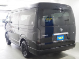 【新車/ハイエースワゴンGL/オリジナル内装架装familiar/ベッドキッド】フローリング施工♪【全国納車可能】