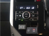 オートエアコンを装備しております!自動で調整してくれますので、車内も快適です☆