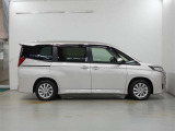この度は、当社の展示車をご覧いただきまして、誠に有難うございます。自信をもってお勧めできる車となりますので、ごゆっくりご覧頂きたいと思います。