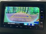 【バックカメラ】駐車時に後方がリアルタイム映像で確認できます。大型商業施設や立体駐車場での駐車時や、夜間のバック時に大活躍!運転スキルに関わらず、今や必須となった装備のひとつです!