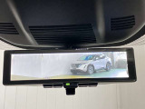 【インテリジェント ルームミラー】車両後方のカメラ映像をミラー面に映し出すので、車内の状況や、天候などに影響されずいつでもクリアな後方視界が得られます!