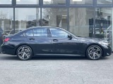 また、BMW正規認定中古車は、エマージェンシーサービスが自動付帯。24時間365日、皆様のカーライフをサポート致します。確かな安心のうえで、「駆けぬける歓び」をご堪能ください。