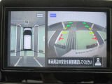 アラウンドビューモニターが駐車をアシスト☆4つの高解像度カメラで車の周囲を撮影。ミニバン、SUVなどの死角の駐停車も驚く程楽です!バックカメラは、車庫入れの時は勿論、後方の安全確認もできて安心です♪