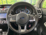 【純正革巻きステアリング】上質な革を使用することで、手にしっかり馴染みとても運転しやすいハンドルです♪