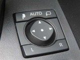 こちらのRAV4はオートミラー付き!うっかり閉じ忘れの無いように、鍵を閉めるとミラーも閉じ、エンジン掛ければミラーが開きます!あると便利なんです♪
