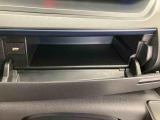 3.「認定中古車カルテ」は、走行距離や修復歴に加えてキズ・凹みの有無・状態や消耗品の交換、過去の整備状況がわかります。