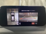 360度モニターは、4つのカメラによる前後左右・俯瞰映像でドライバーからは見えない領域の危険認知をサポート!全周囲の死角を減らし、狭い駐車場や幅寄せ、T字路の進入などの運転の安心感を高めます!