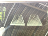 【プリクラッシュセーフティ】前方の車両等を検知し、衝突しそうな時は警報で注意を促し、ブレーキを踏む力をサポート。ブレーキを踏めなかった場合は衝突被害軽減ブレーキが作動、衝突回避をサポートします。