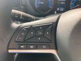 ■ステアリングスイッチ■ハンドル手元でオーディオの操作が簡単に出来ます。運転中でもナビまで手を伸ばさずに操作が出来て安心です。