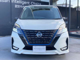 ハイビームアシスト装備。前方検知カメラで先行車や対向車のライト等を検知すると、ハイビームで走行していても自動でロービームに切り替わるので、ハイビーム走行頻度を高め、安全運転をサポート致します。