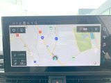 ●純正ナビ:一体感のあるナビは、高級感ある車内を演出してくれます。オーディオ機能も充実しておりますので、運転もより楽しめます♪