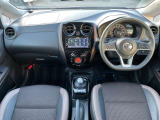 運転席周りの装備がご覧いただけます。展示場では実際にシートに座って確認していただけます。