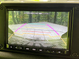【バックカメラ】駐車時に後方がリアルタイム映像で確認できます。大型商業施設や立体駐車場での駐車時や、夜間のバック時に大活躍!運転スキルに関わらず、今や必須となった装備のひとつです!