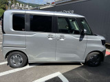 両側スライドドアです 狭い場所での乗り降りも楽々です