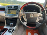 【革巻きステアリング】上質な革を使用することで、手にしっかり馴染みとても運転しやすいです!