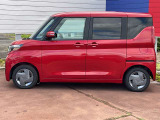 日産の軽 ルークスには、家族にうれしい先進技術や便利な機能が盛りだくさん。運転しやすく、おでかけがもっと楽しくなるから、家族が、ぐっと近づきます。クリーンなスタイルに、家族にうれしい装備を満載。