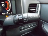 【ハイビームアシスト】先行車または対向車や周囲の明るさなどに応じ、自動的に上向きと下向きを切り替えます♪