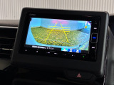 【バックカメラ】リバースにするだけで映ります、後方の安全確認や、狭い駐車場での車庫入れ、雨の日や夜間など視界の悪い時に便利です!安全にバックする為には欠かせない装備です。