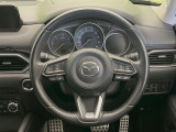 【純正革巻きステアリング】上質な革を使用することで、手にしっかり馴染みとても運転しやすいハンドルです♪