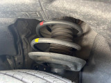 お車を安心してお乗りいただく為には、足回りの定期点検が欠かせません。サービスサポート(有償保証)では無料点検もご提供しており、安心のカーライフをお過ごしいただけるサポート体制が整っています。