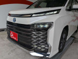 暗闇でも前方をくっきりと照らしてくれるライトです。夜の運転でも安心ですね。