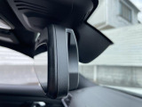 【ETC】自動防眩機能を備えたルームミラー。ETC車載器を搭載しておりスタイリッシュかつ機能性を兼ね備えております。