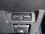 【純正ETC2.0車載器】高速道路の料金所もノンストレスでスムーズに通過できるETC。スマートなビルトインタイプ!