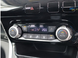 【車屋】として、長く車業界に従事した経験豊富なスタッフが多数在籍しております。
