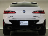 BMWのお車は、走行の安定性とコーナリングの良さを追求し、思い通りにハンドルの操作可能です。試乗車もご用意しておりますので、ぜひ&ldquo;駆け抜ける歓びをご体感ください!