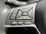 ステアリングスイッチ搭載!ハンドルひとつで手を離さなくても運転中視線をそらさなくても操作が出来て便利です