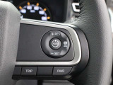 全車速追従機能付ACC(アダプティブクルーズコントロール)を採用し、走行中に先行車の様子を検知しながら、設定した車速の範囲内で先行車との距離のキープを支援します。