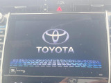 【メーカー純正ナビ】インテリアに溶け込むスタイリッシュな「専用設計」メーカーナビを装備♪視認性や操作性など基本性能にも優れ、より上質なカーライフをお楽しみいただけます。