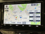 【トヨタ純正SDナビゲーション装備】純正品だから使いやすい!フルセグTV視聴可能で室内も快適♪地図データが古くなってきたら全国トヨタディーラーで更新(有料)も簡単にできます♪