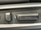 【パワーシート】スイッチ一つで簡単にシートの微調整が可能!電動だから力もいりません!快適なシートポジションにセットして、快適なドライブをお楽しみください。