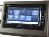 ナビゲーションは純正メモリーナビ(VXM-224VFi)を装着しております。AM、FM、CD、DVD再生、Bluetooth、音楽録音再生、フルセグTVがご使用いただけます。