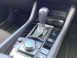 MTモード付です!MT感覚でシフトチェンジできます。MT車が少なくなってきた現在に面白さを取り入れた装備です。走る歓びを!