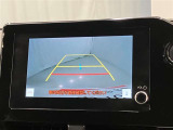 バックガイドモニターで、後方を確認しながら安心して駐車することができます。運転初心者も熟練者も必須の機能ですよ!