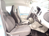 楽な姿勢で座ることが出来るので長時間の運転でも疲れにくいですし体もぶれにくいですよ。